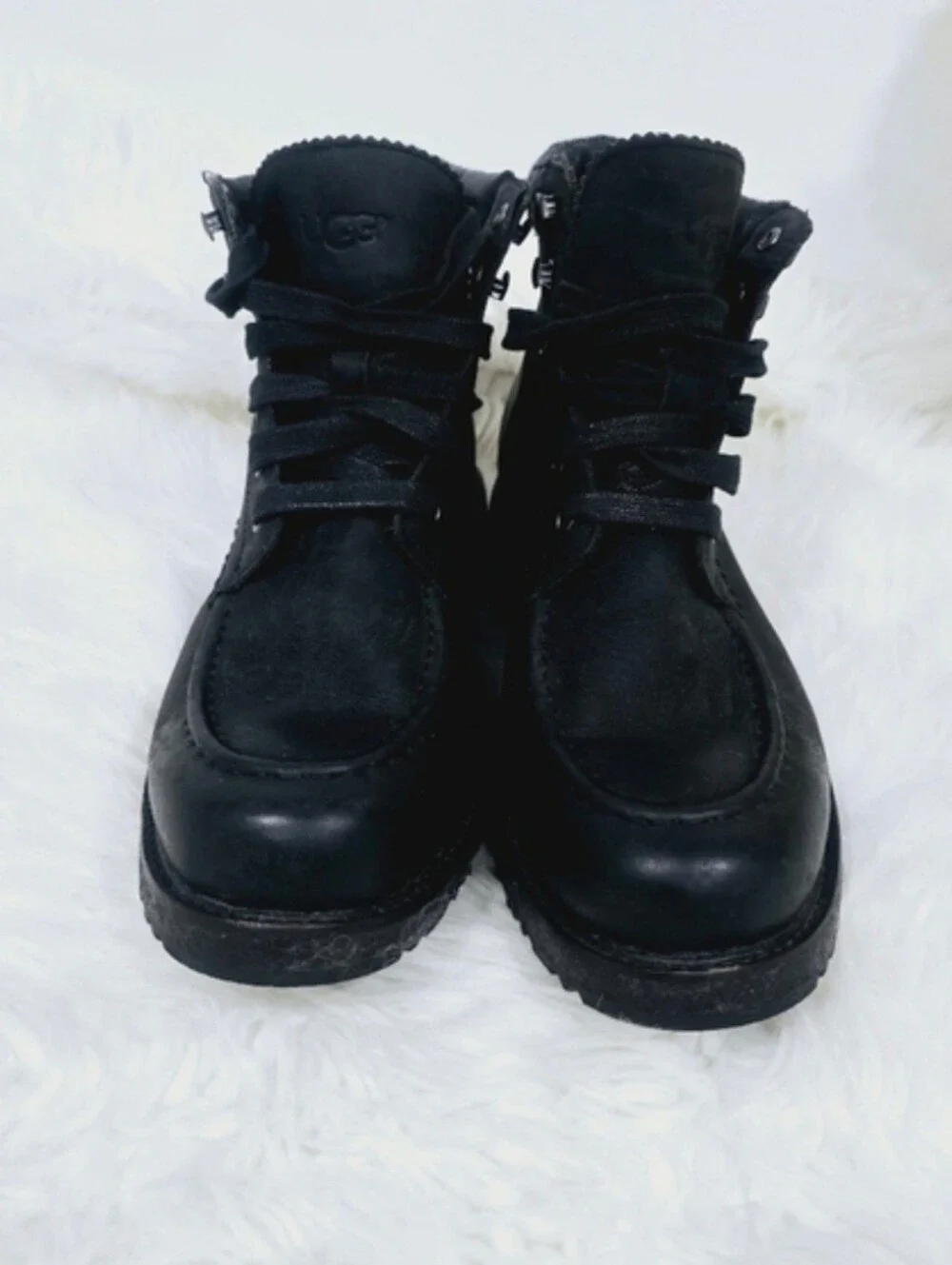 UGG Men's Waterproof Black Leather Suede Lace Up Winter Boots Size 7.5 Used